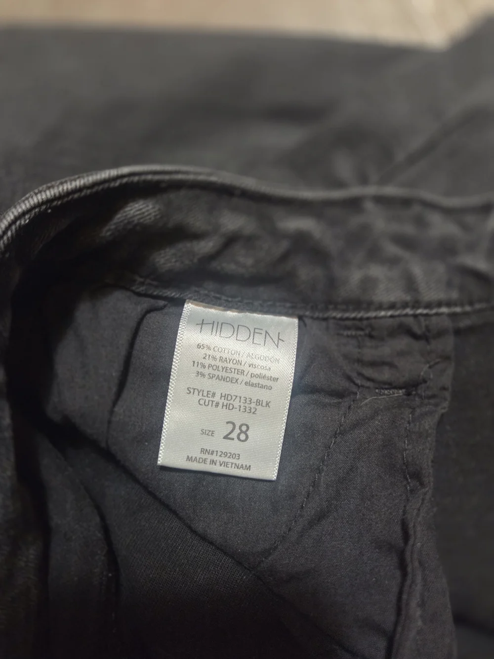 HIDDEN Jeans Black Distressed Bermuda Denim Shorts Jorts Size 28 Raw Hem